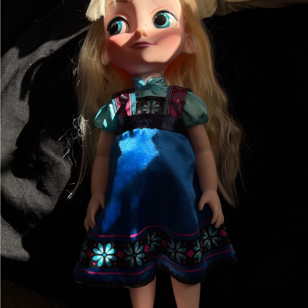 Disney Animators Elsa Frozen Doll in Blue Dress with Blonde Hair
